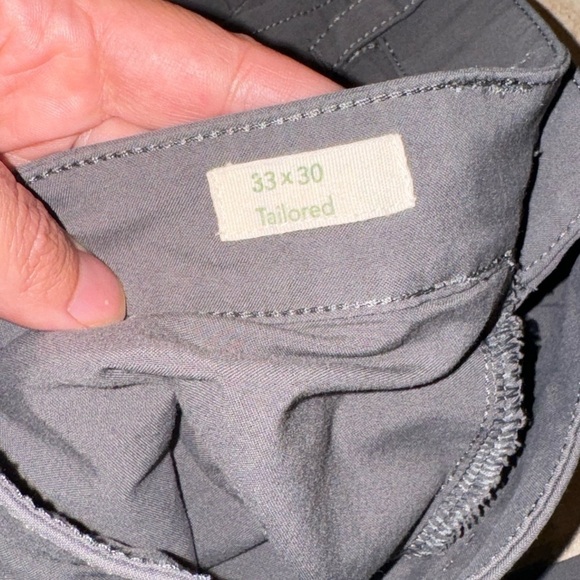 Tasc Men’s Gray Stretch Casual Performance / Work Pants Size 33x30 Tailored Used - Picture 4 of 5